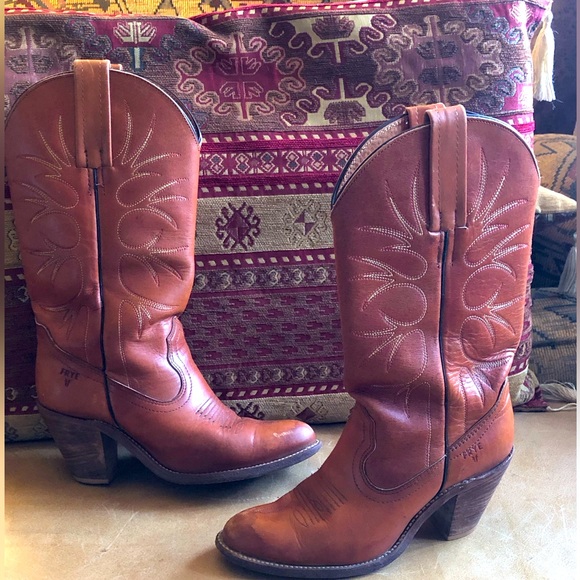Frye Boots With 2 Color Stitching and Stacked 3 inch Heels. Woman’s Size 7 - Picture 1 of 14